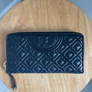 Tory Burch Fleming Quilted Wallet